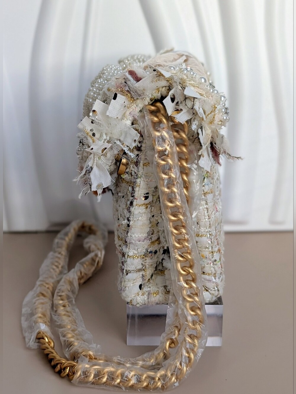 Kurt Geiger Cream Tweed Crossbody Bag with Gold Chain and Pearl Detail - Picture 9 of 16